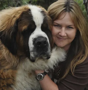 Jenny Kachnic and her Saint Bernard