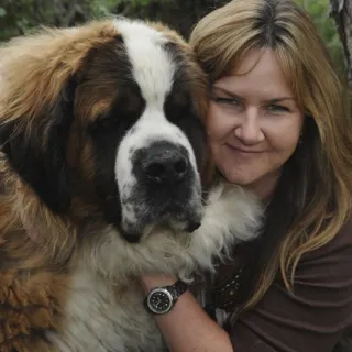 Jenny Kachnic and her Saint Bernard